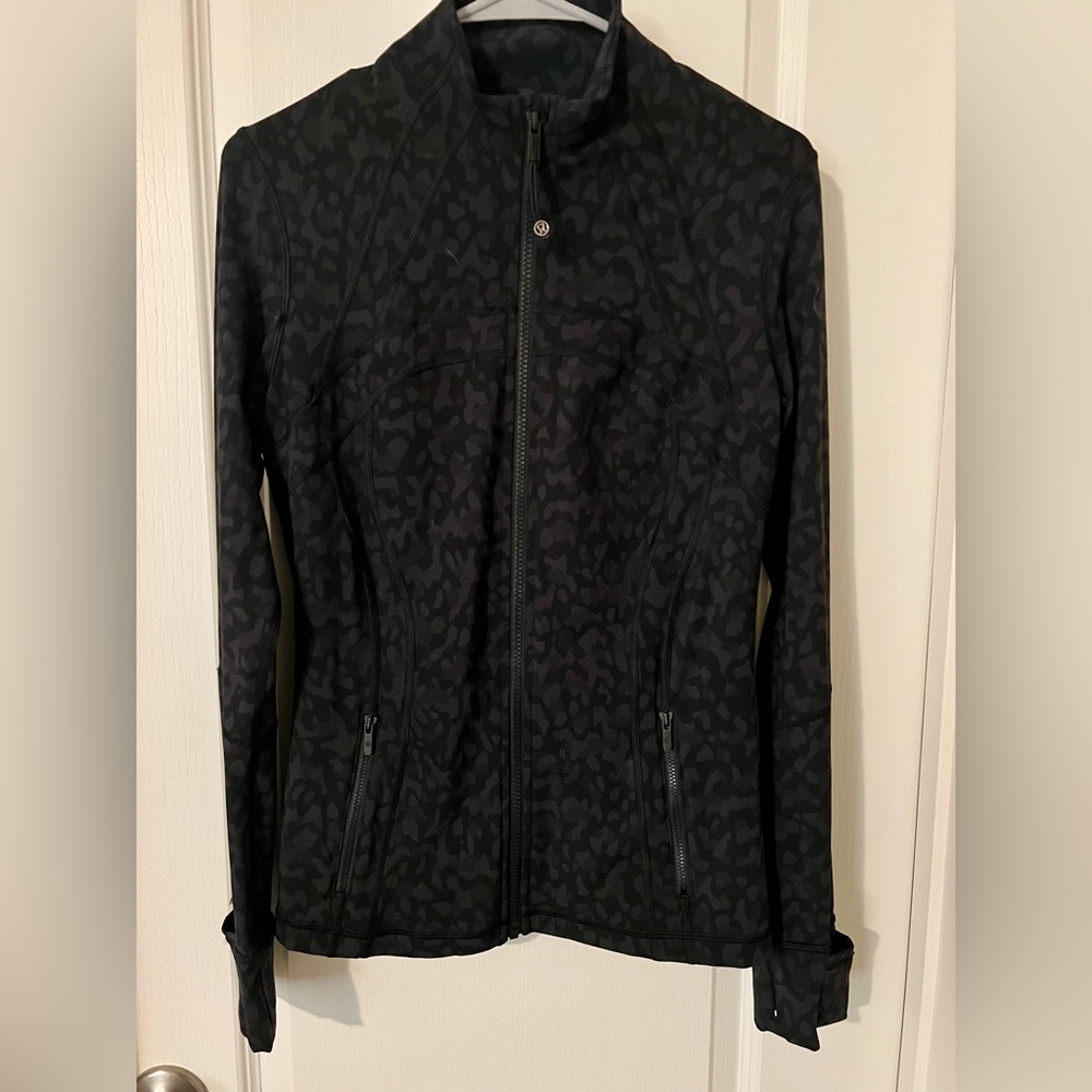 Lululemon Define Size 10 Luxtreme Coal Camo